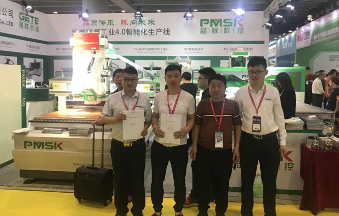 恭喜山西長治王總訂購板式家具生產線設備