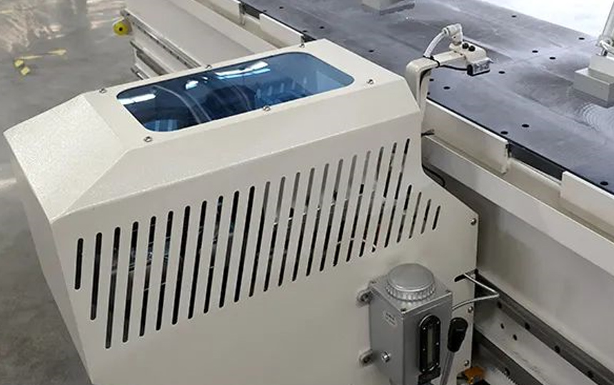 側孔機設備細節06